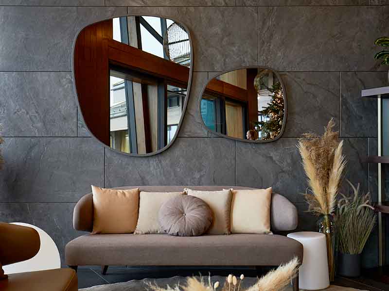specchi con forme diverse